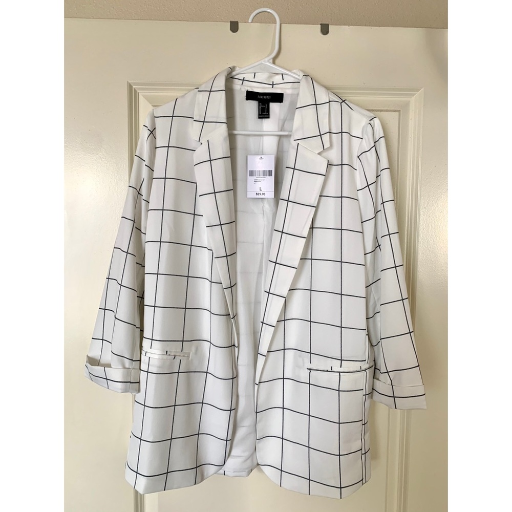 Forever 21 Black & White Blazer, size Large